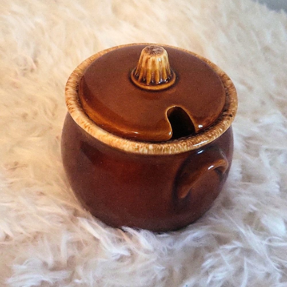 Hull honey pot
